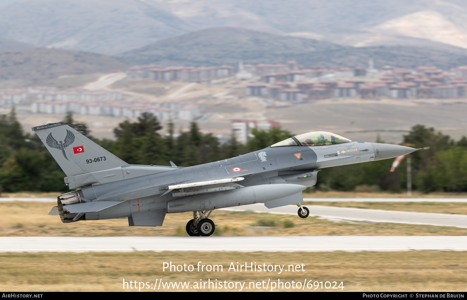 Aircraft Photo of 93-0673 | General Dynamics F-16B(R) Fighting Falcon | Turkey - Air Force | AirHistory.net #691024