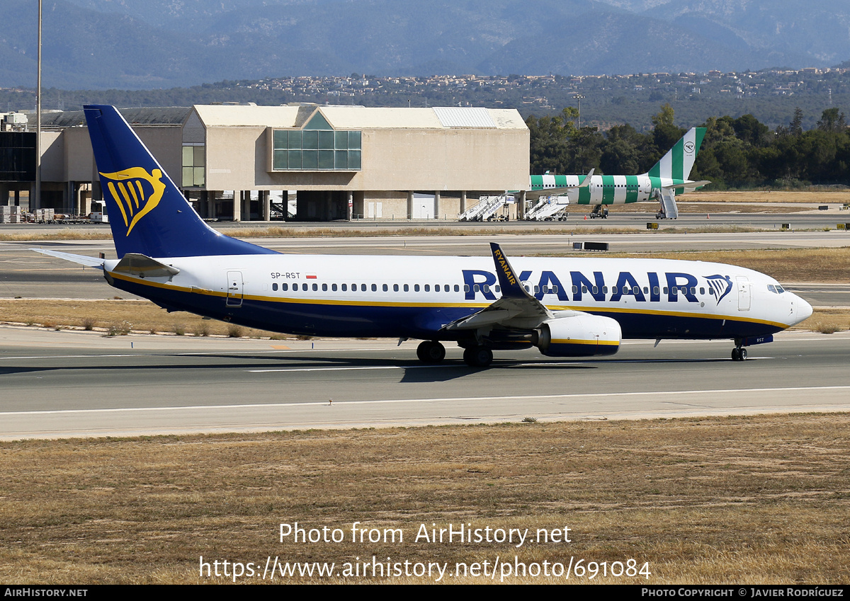 Aircraft Photo of SP-RST | Boeing 737-800 | Ryanair | AirHistory.net #691084