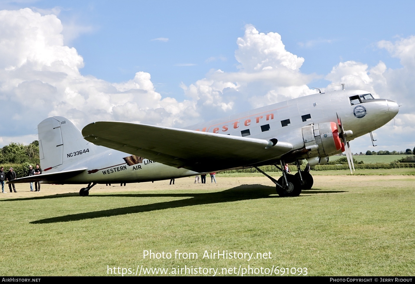Aircraft Photo of N33644 / NC33644 | Douglas DC-3A-197E | Western Air Lines | AirHistory.net #691093