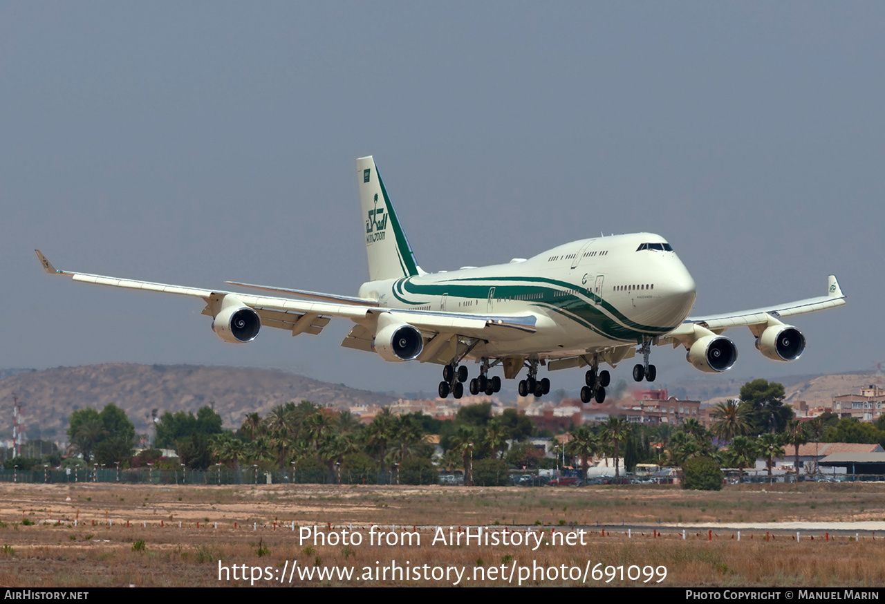 Aircraft Photo of HZ-WBT7 | Boeing 747-4J6 | Kingdom Holding Company | AirHistory.net #691099