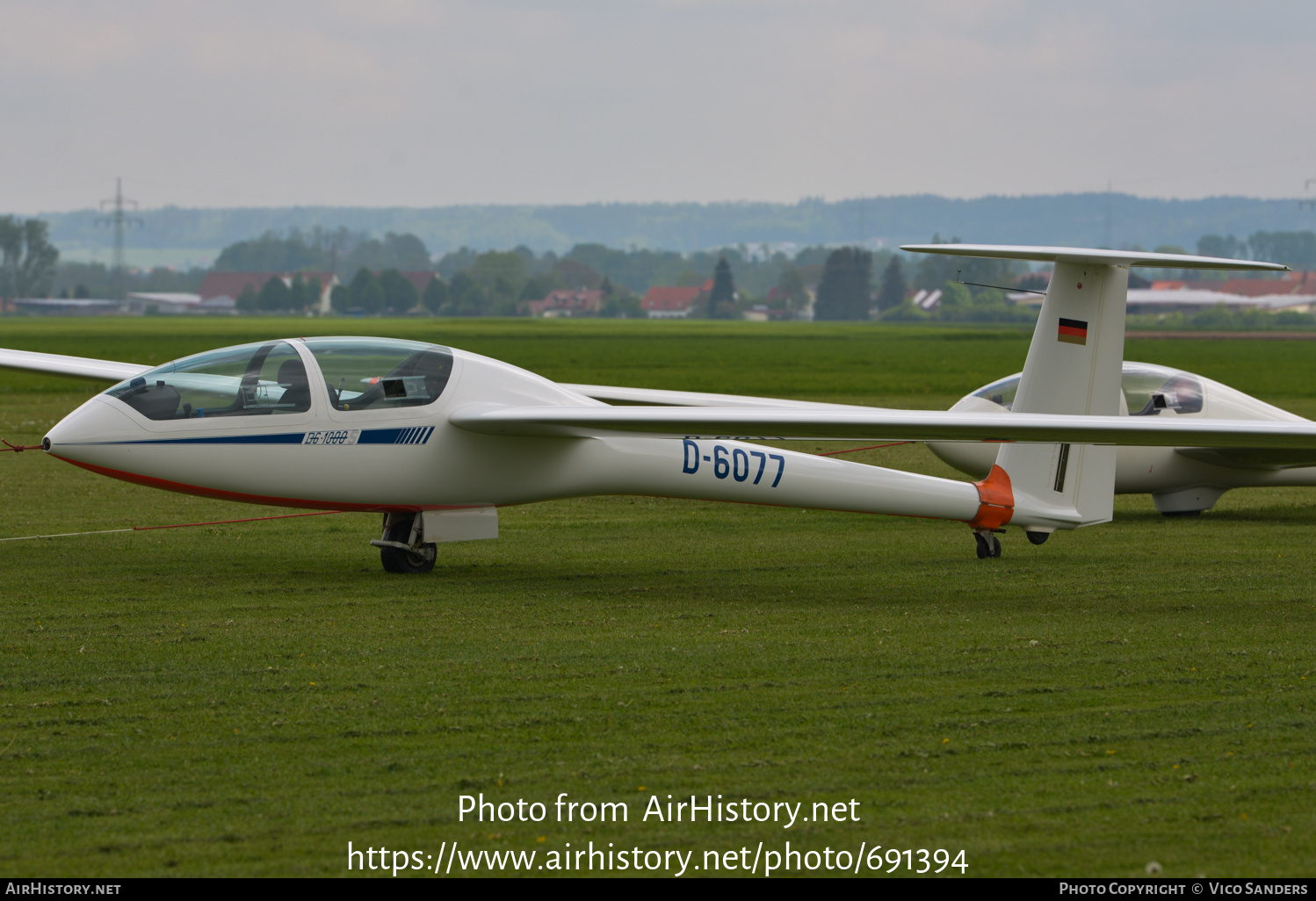 Aircraft Photo of D-6077 | DG Flugzeugbau DG-1000S | AirHistory.net #691394