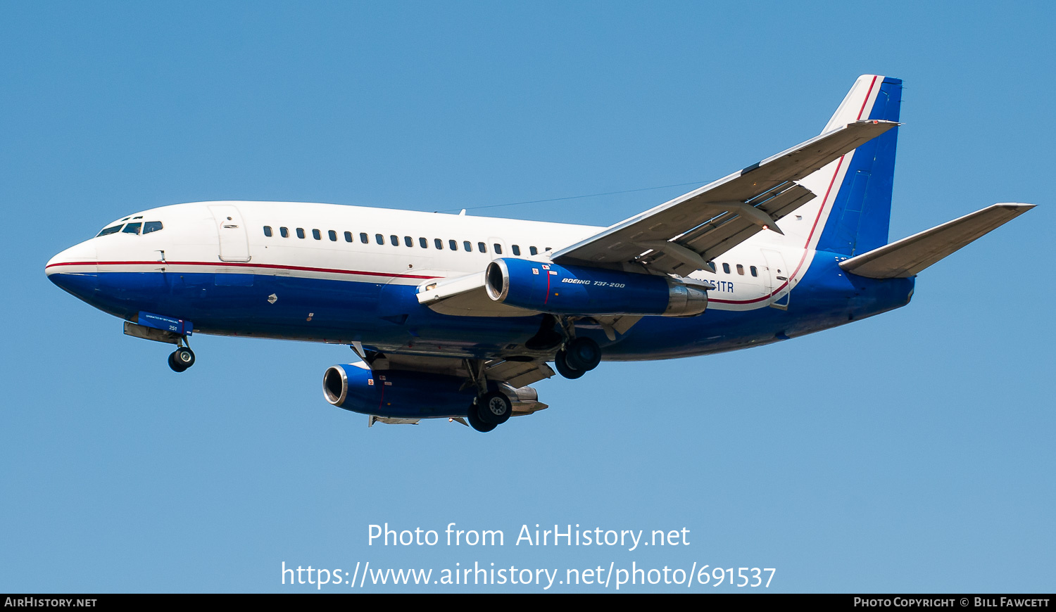 Aircraft Photo of N251TR | Boeing 737-228/Adv | Sky King | AirHistory.net #691537