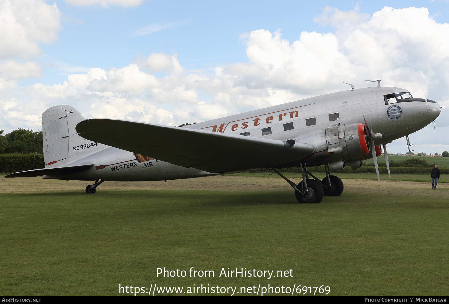 Aircraft Photo of N33644 / NC33644 | Douglas DC-3A-197E | Western Air Lines | AirHistory.net #691769