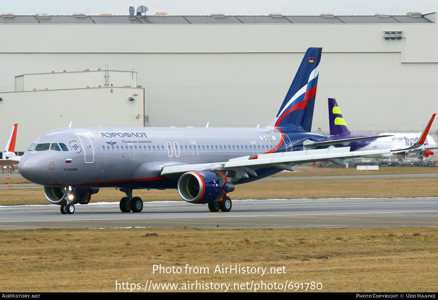 Aircraft Photo of D-AXAT / VP-BIW | Airbus A320-214 | Aeroflot - Russian Airlines | AirHistory.net #691780