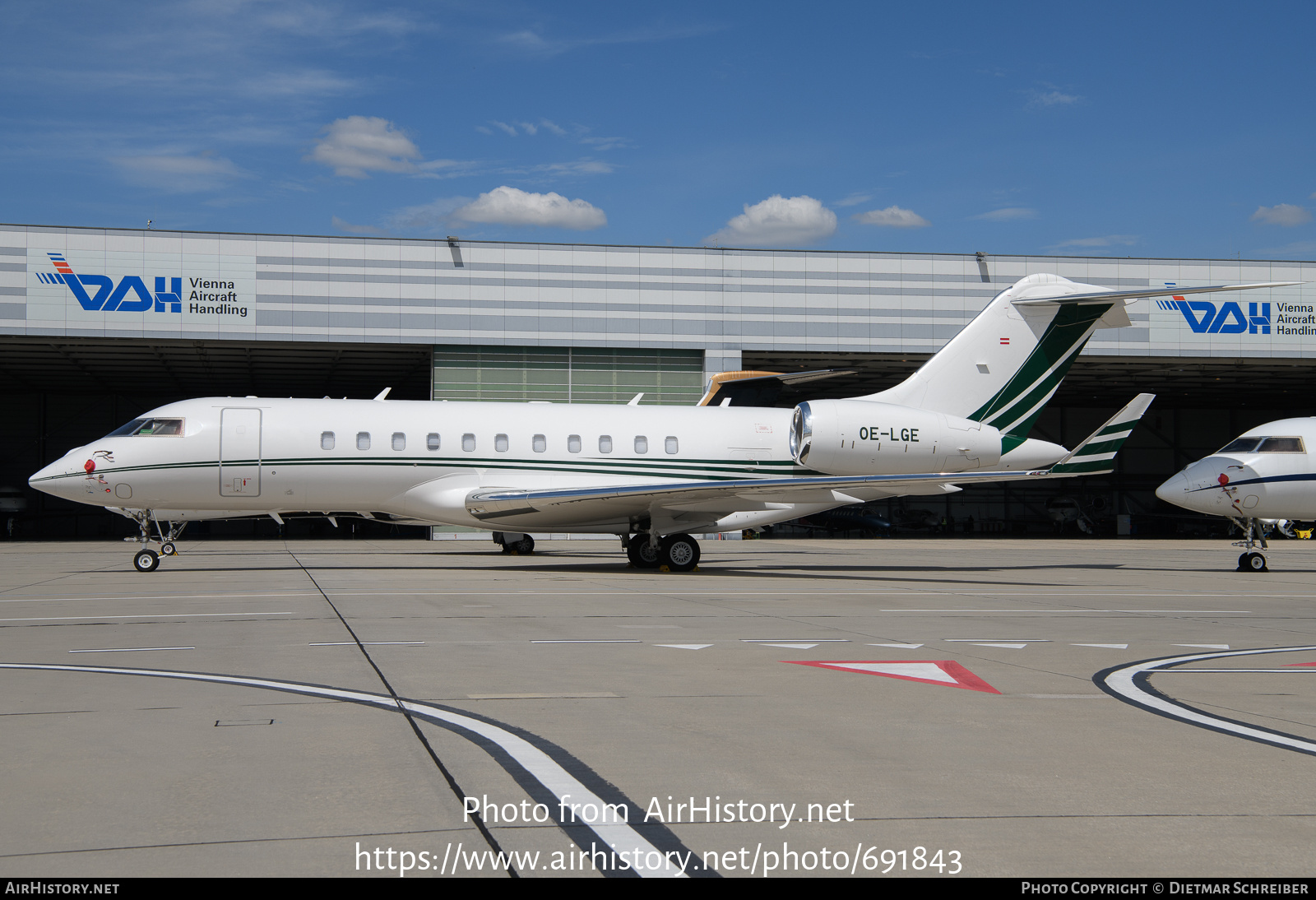 Aircraft Photo of OE-LGE | Bombardier Global 5000 (BD-700-1A11) | AirHistory.net #691843