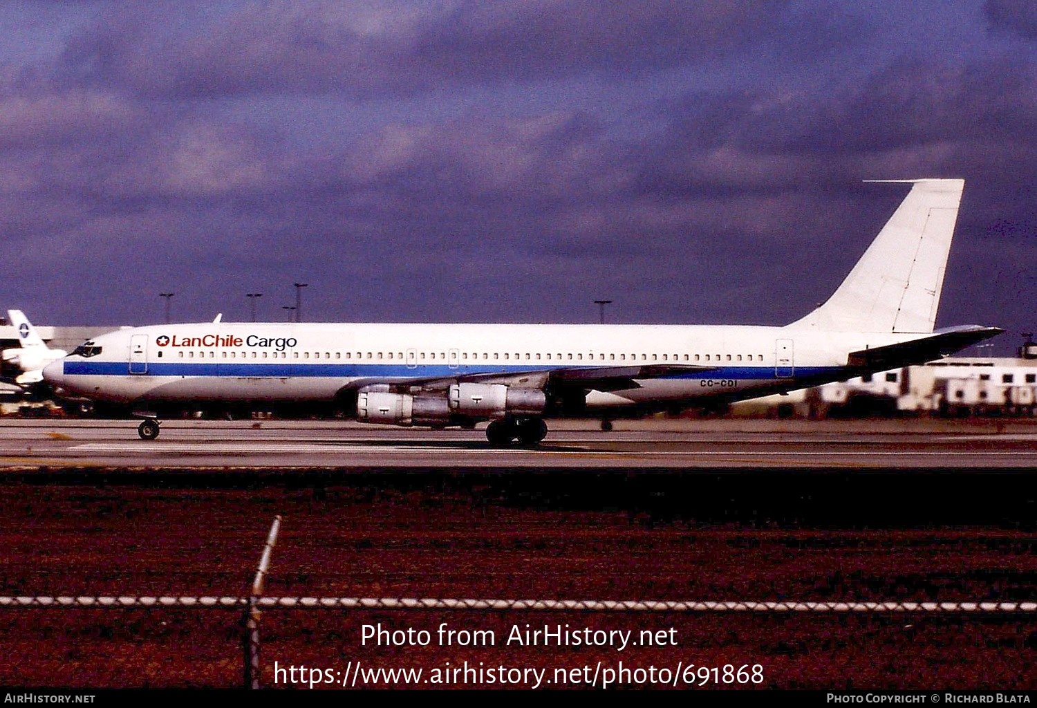 Aircraft Photo of CC-CDI | Boeing 707-323C | LAN Chile Cargo - Línea Aérea Nacional | AirHistory.net #691868