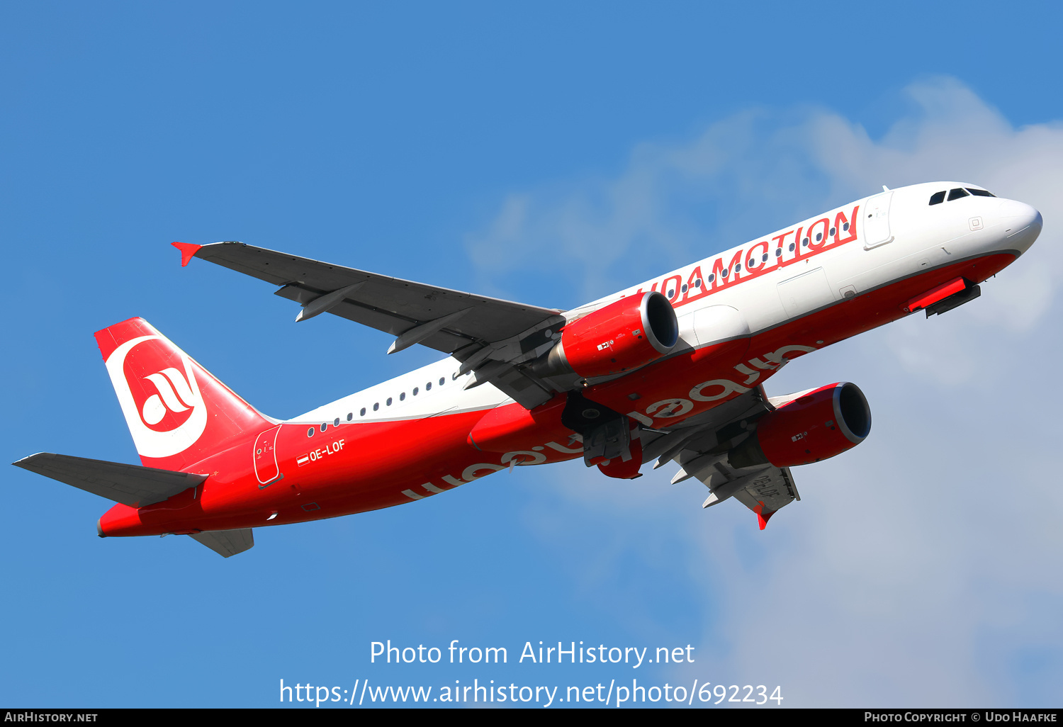 Aircraft Photo of OE-LOF | Airbus A320-214 | Laudamotion | AirHistory.net #692234