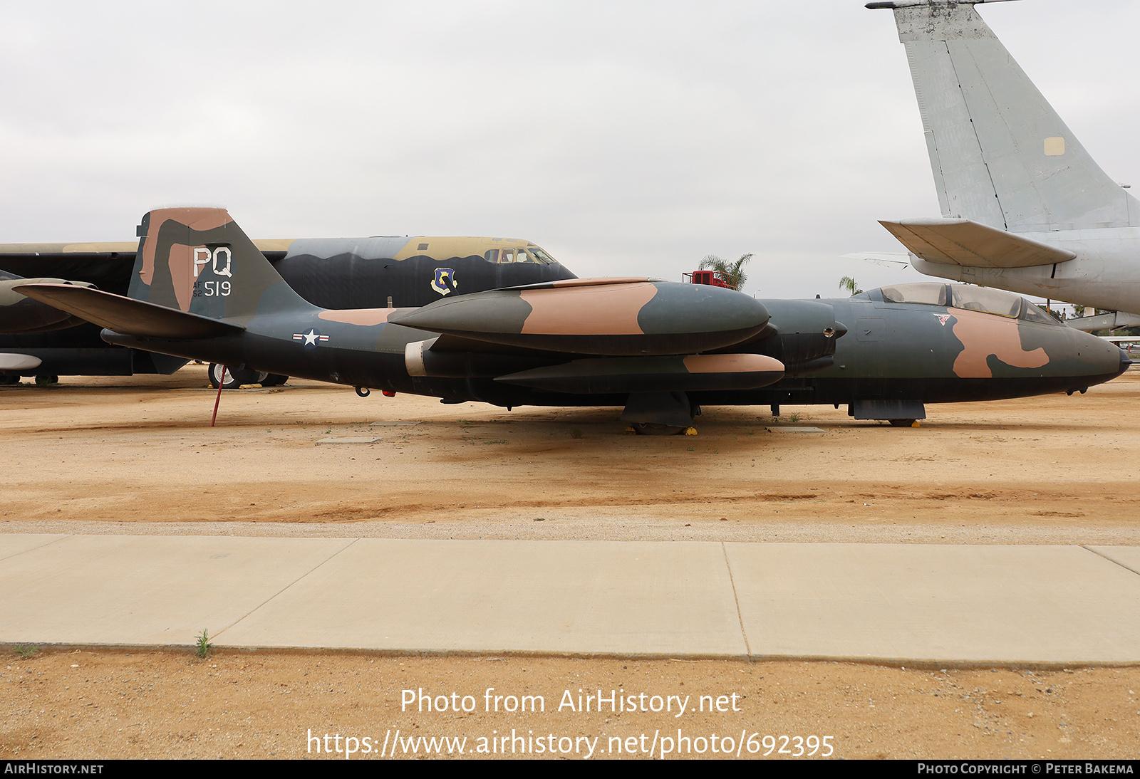 Aircraft Photo of 52-1519 / AF52-519 | Martin EB-57B Canberra | USA - Air Force | AirHistory.net #692395