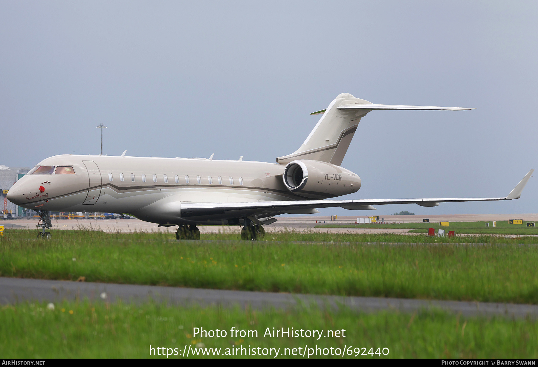 Aircraft Photo of YL-VCR | Bombardier Global 6000 (BD-700-1A10) | AirHistory.net #692440