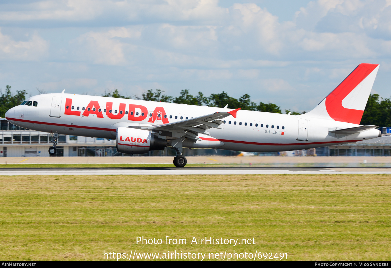 Aircraft Photo of 9H-LMI | Airbus A320-214 | Lauda | AirHistory.net #692491