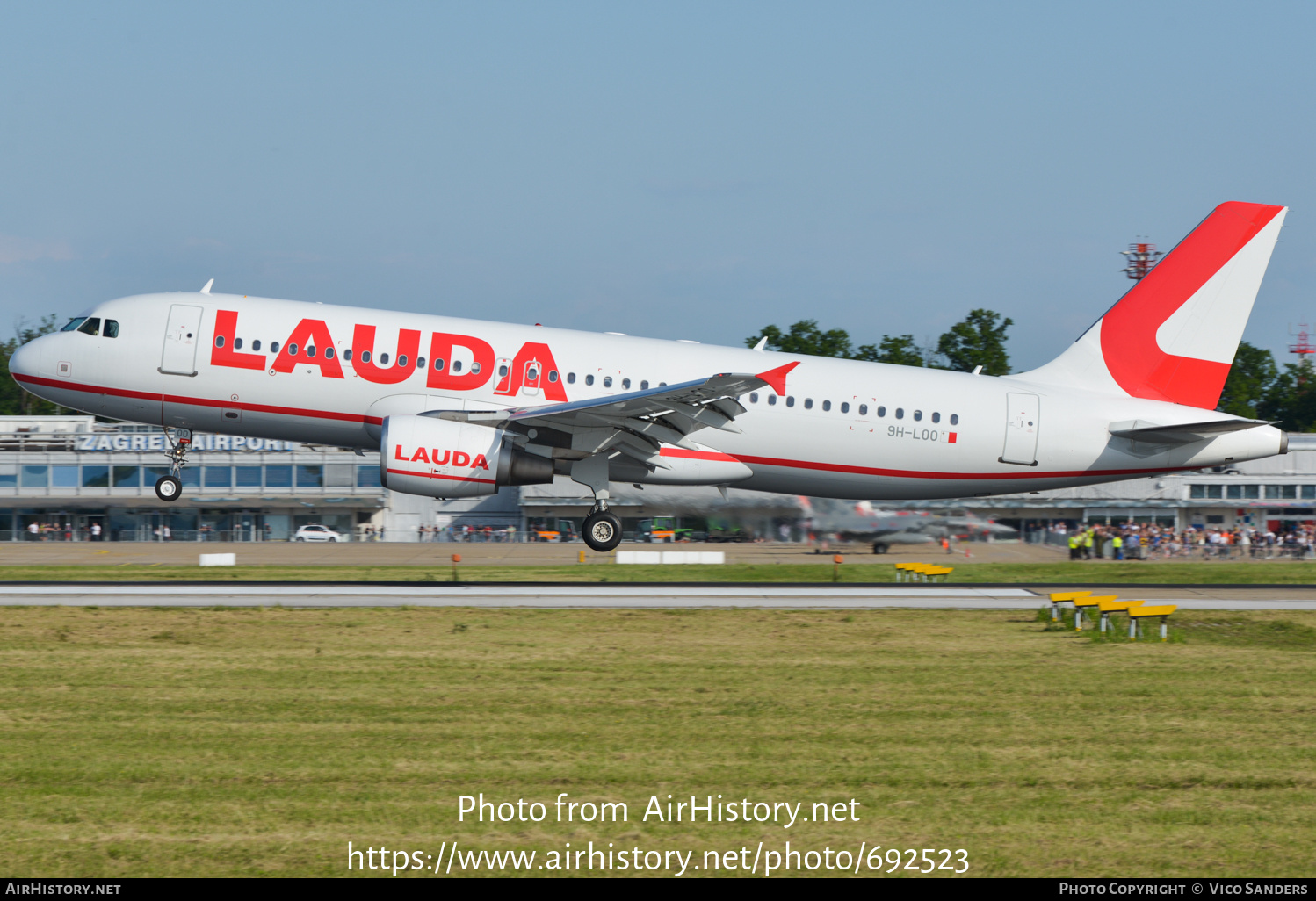 Aircraft Photo of 9H-LOO | Airbus A320-214 | Lauda | AirHistory.net #692523