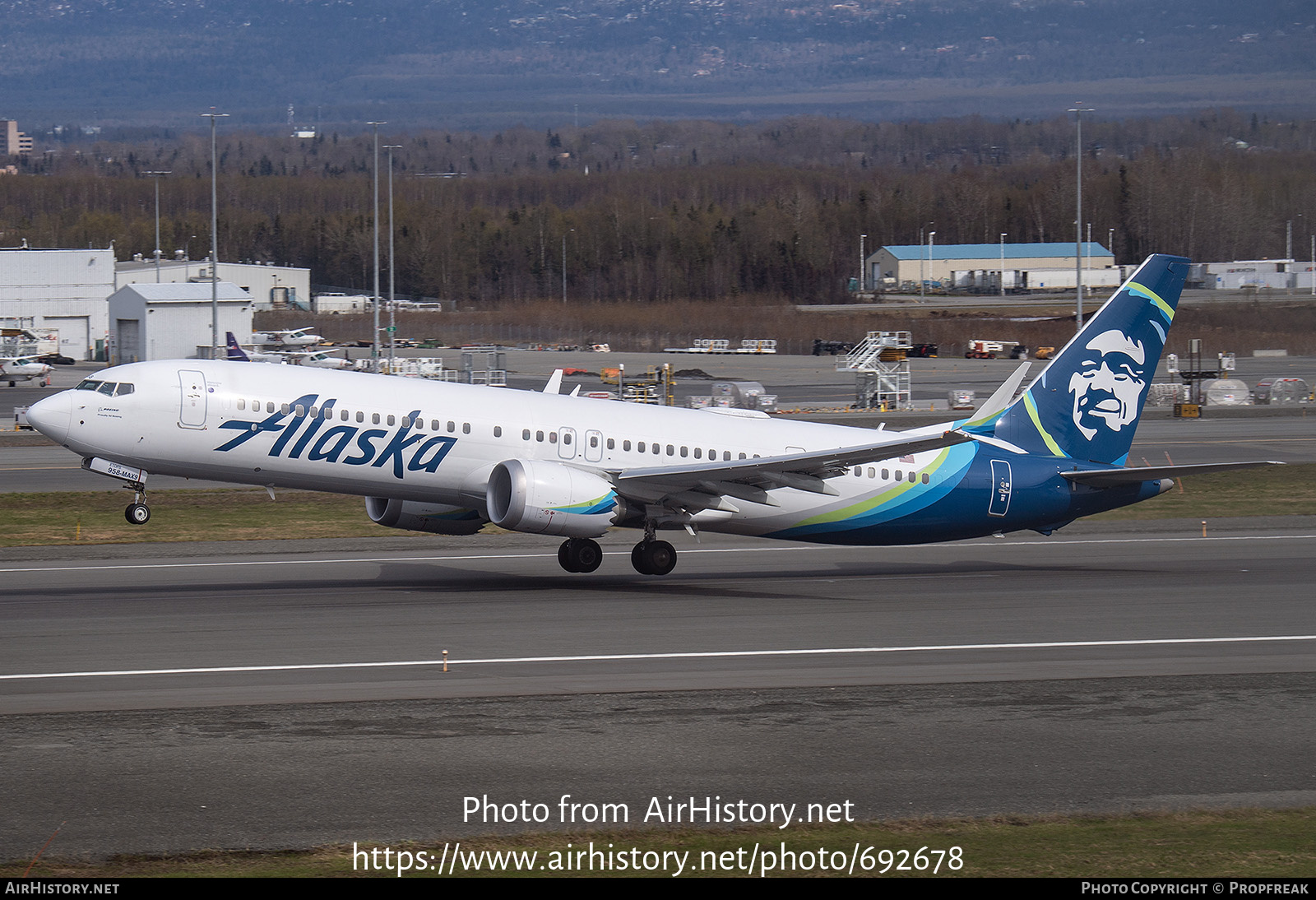 Aircraft Photo of N958AK | Boeing 737-9 Max 9 | Alaska Airlines | AirHistory.net #692678