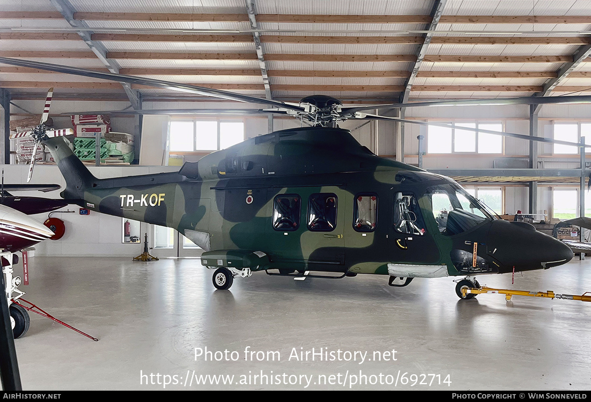 Armée du Gabon - Page 6 0692714