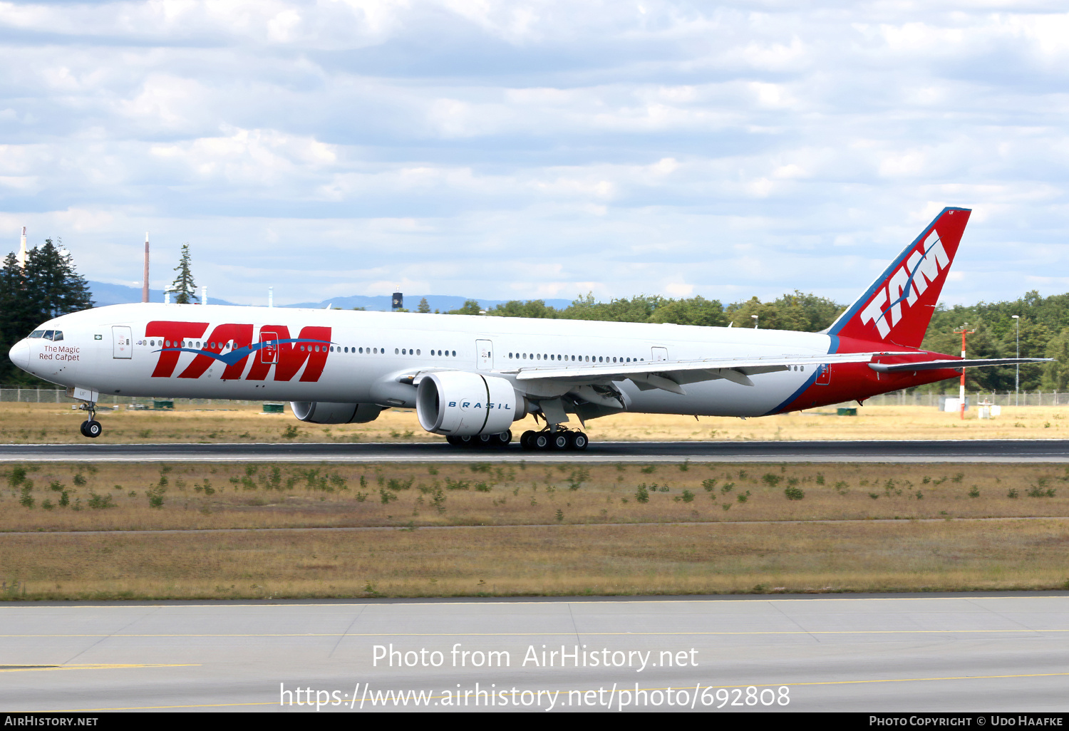 Aircraft Photo of PT-MUF | Boeing 777-32W/ER | TAM Linhas Aéreas | AirHistory.net #692808