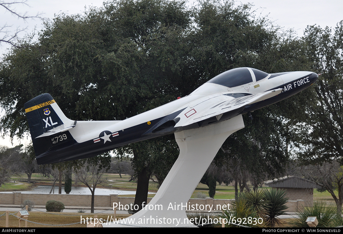 Aircraft Photo of 54-2739 / AF42-739 | Cessna T-37B Tweety Bird | USA - Air Force | AirHistory.net #692830