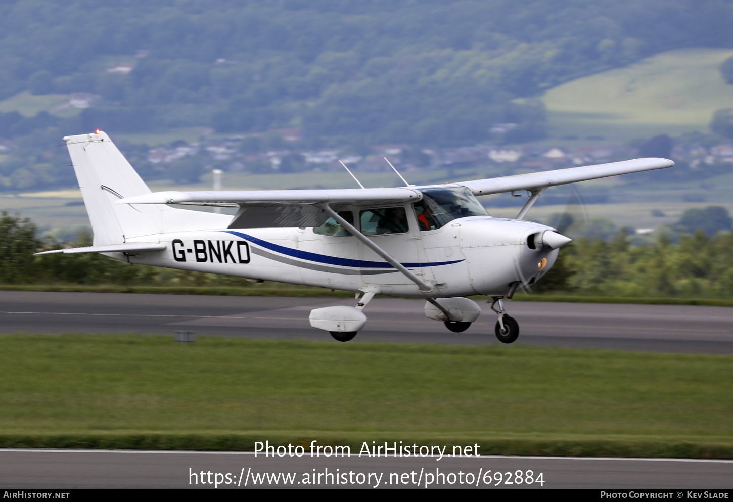 Aircraft Photo of G-BNKD | Cessna 172N Skyhawk | AirHistory.net #692884