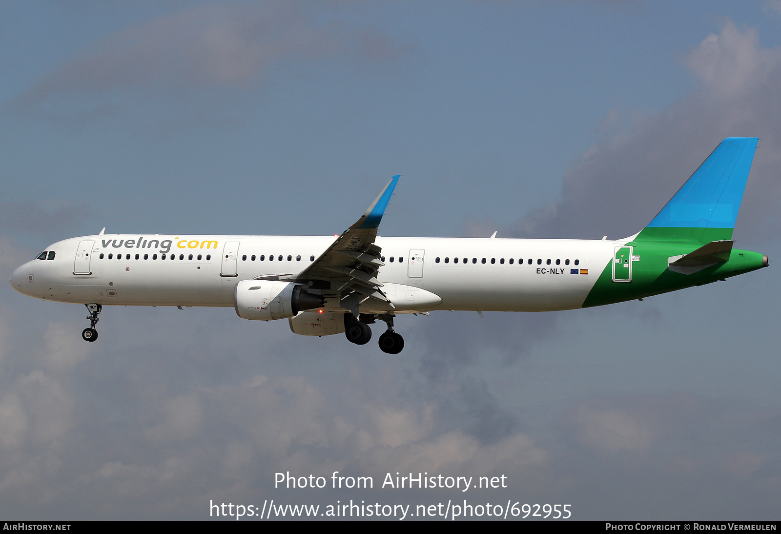 Aircraft Photo of EC-NLY | Airbus A321-211 | Vueling Airlines | AirHistory.net #692955