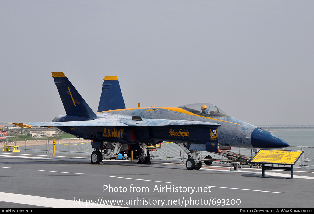 Aircraft Photo of 161942 | McDonnell Douglas F/A-18A Hornet | USA - Navy | AirHistory.net #693200