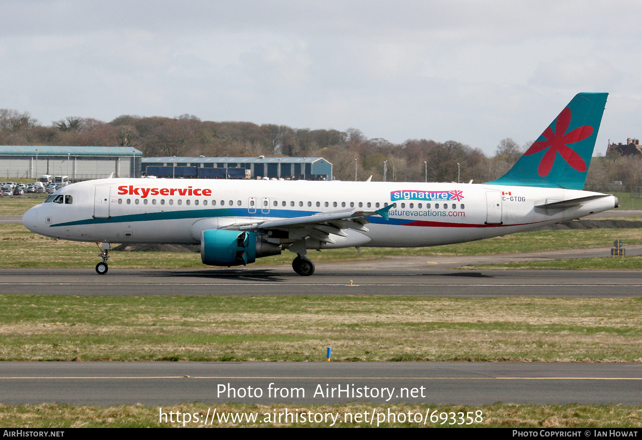 Aircraft Photo of C-GTDG | Airbus A320-214 | Skyservice Airlines | AirHistory.net #693358