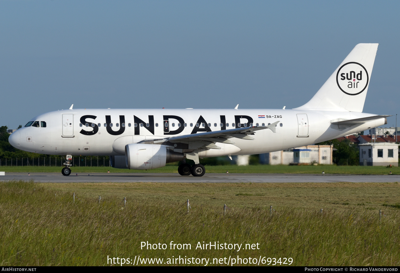 Aircraft Photo of 9A-ZAG | Airbus A319-111 | Sundair | AirHistory.net #693429