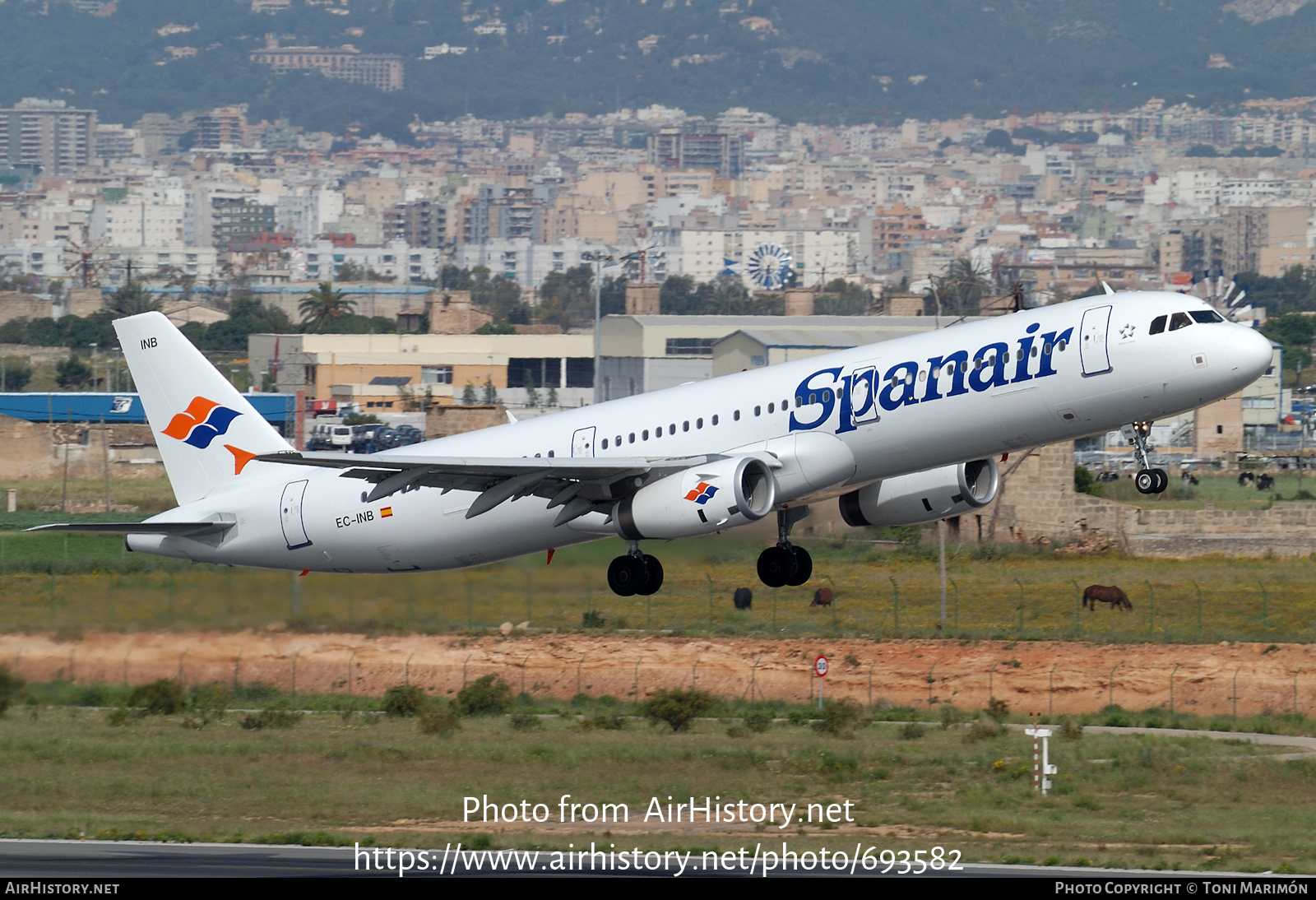 Aircraft Photo of EC-INB | Airbus A321-231 | Spanair | AirHistory.net #693582