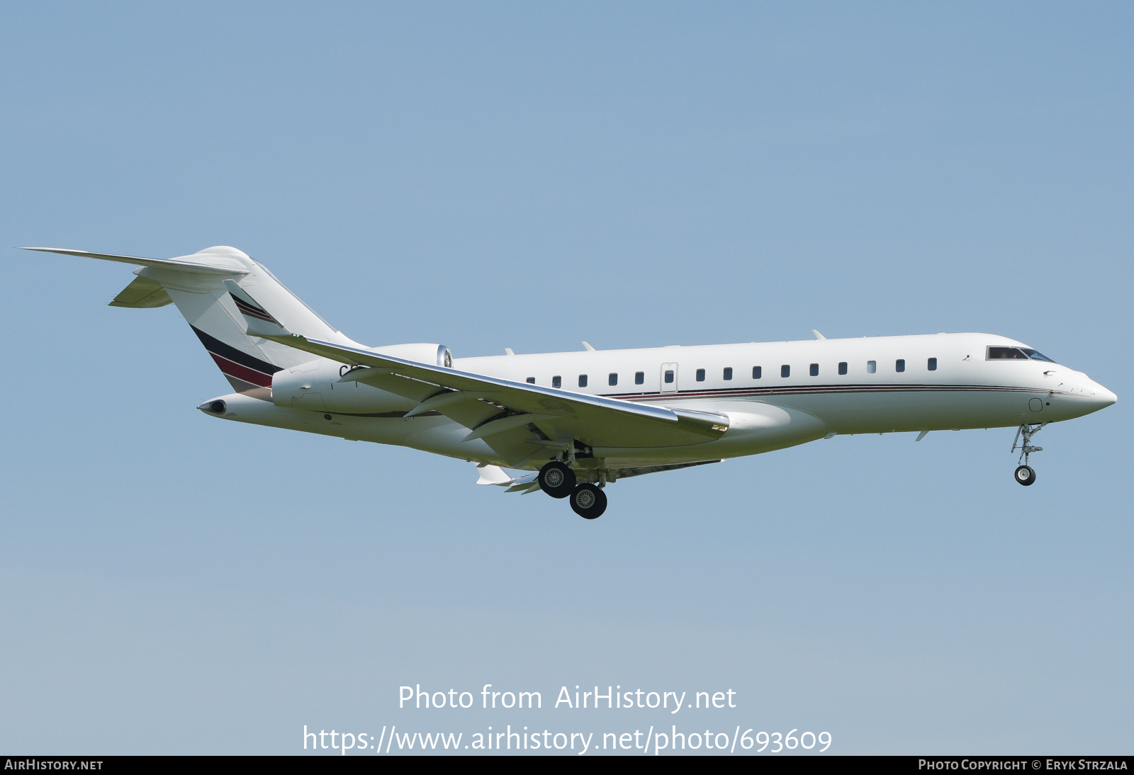 Aircraft Photo of CS-GLK | Bombardier Global 6500 (BD-700-1A10 ...