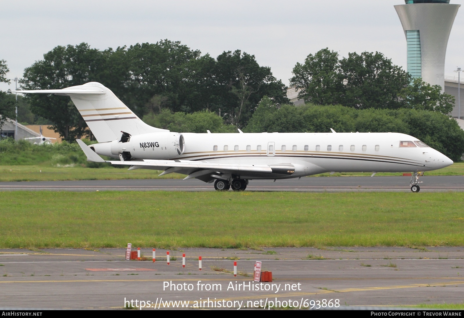 Aircraft Photo of N83WG | Bombardier Global Express (BD-700-1A10) | AirHistory.net #693868