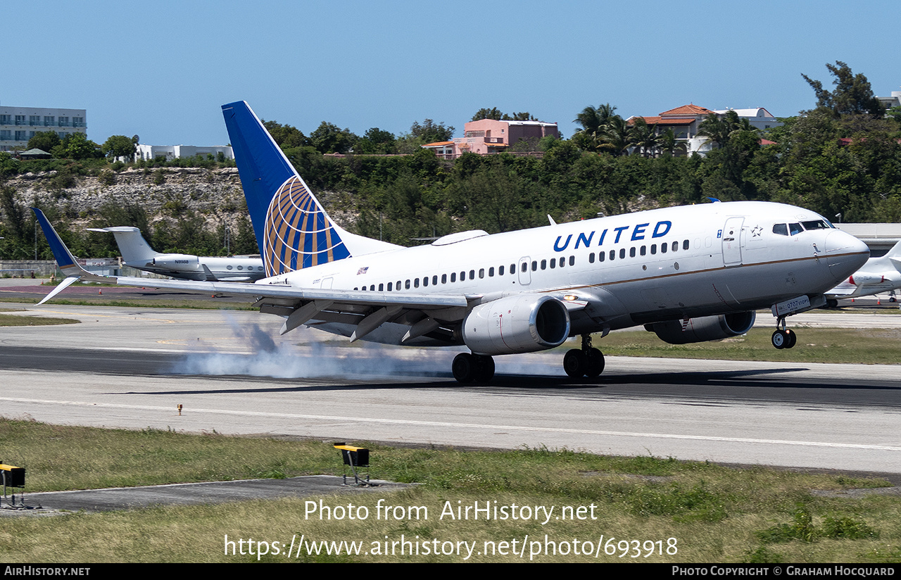 Aircraft Photo of N23707 | Boeing 737-724 | United Airlines | AirHistory.net #693918