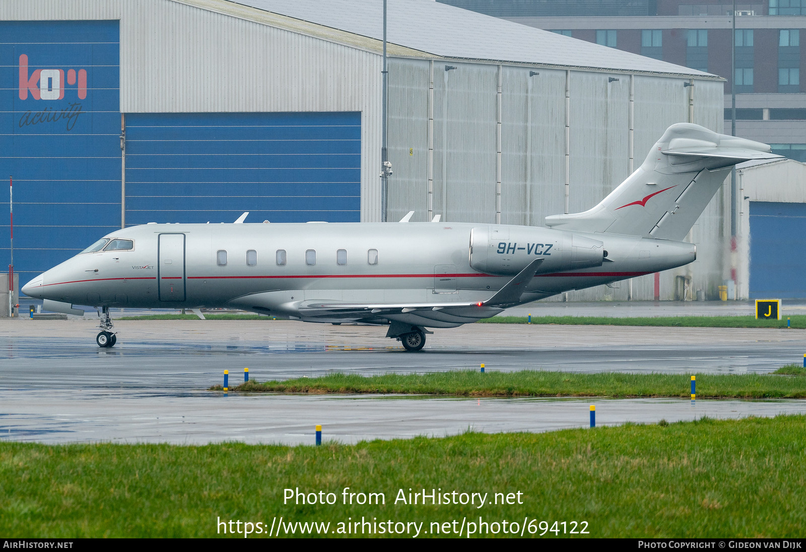 Aircraft Photo of 9H-VCZ | Bombardier Challenger 350 (BD-100-1A10) | VistaJet | AirHistory.net #694122