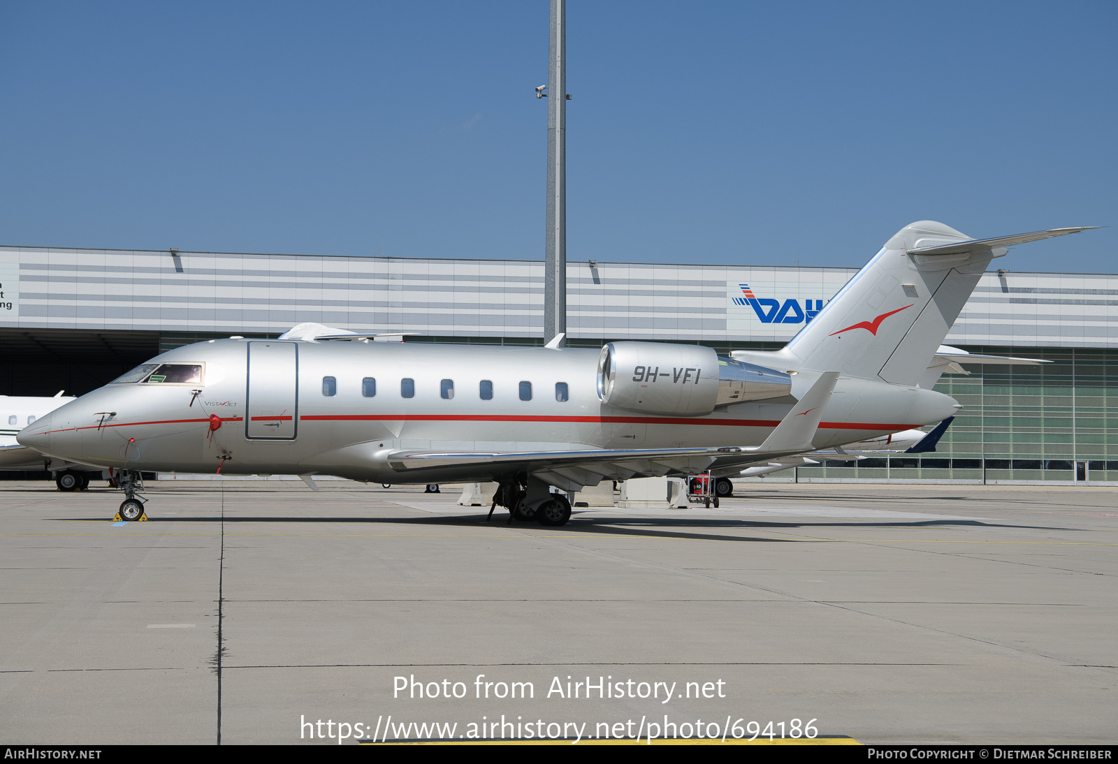 Aircraft Photo of 9H-VFI | Bombardier Challenger 605 (CL-600-2B16) | VistaJet | AirHistory.net #694186