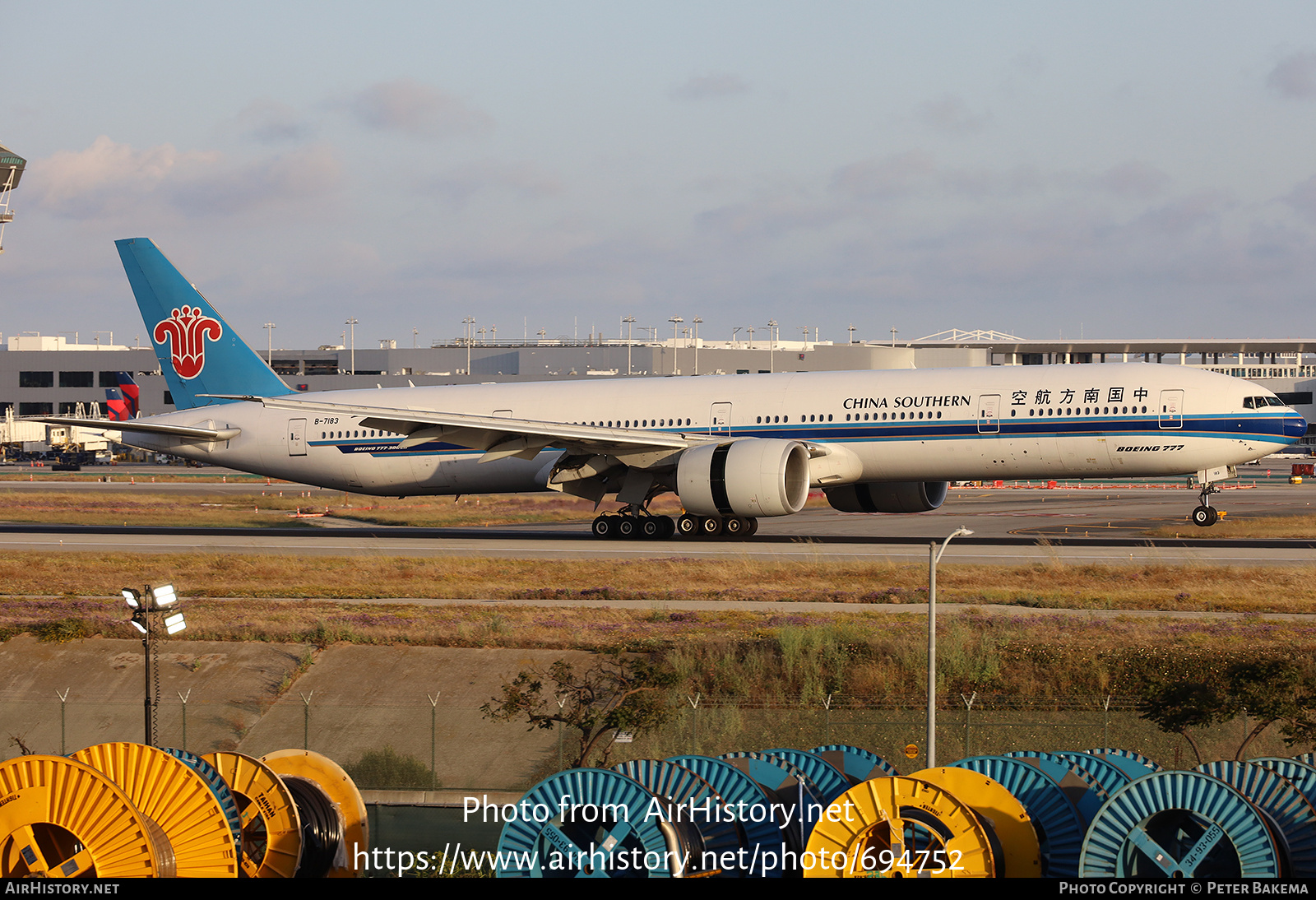 Aircraft Photo of B-7183 | Boeing 777-31BER | China Southern Airlines | AirHistory.net #694752