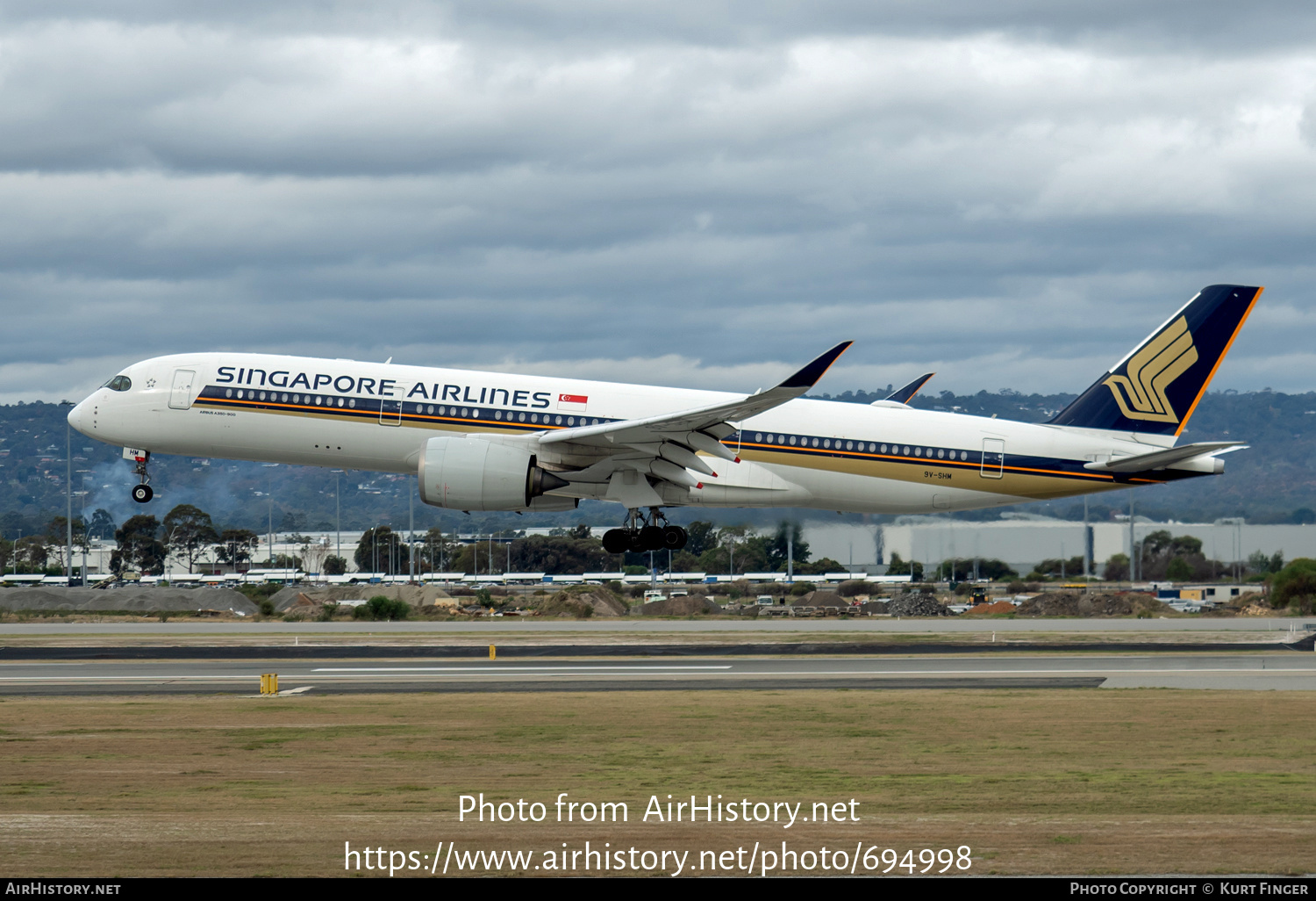 Aircraft Photo of 9V-SHM | Airbus A350-941 | Singapore Airlines | AirHistory.net #694998