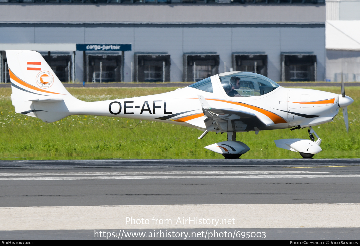 Aircraft Photo of OE-AFL | Aquila AT01 A210 | Flylinz - Flugschule Linz | AirHistory.net #695003