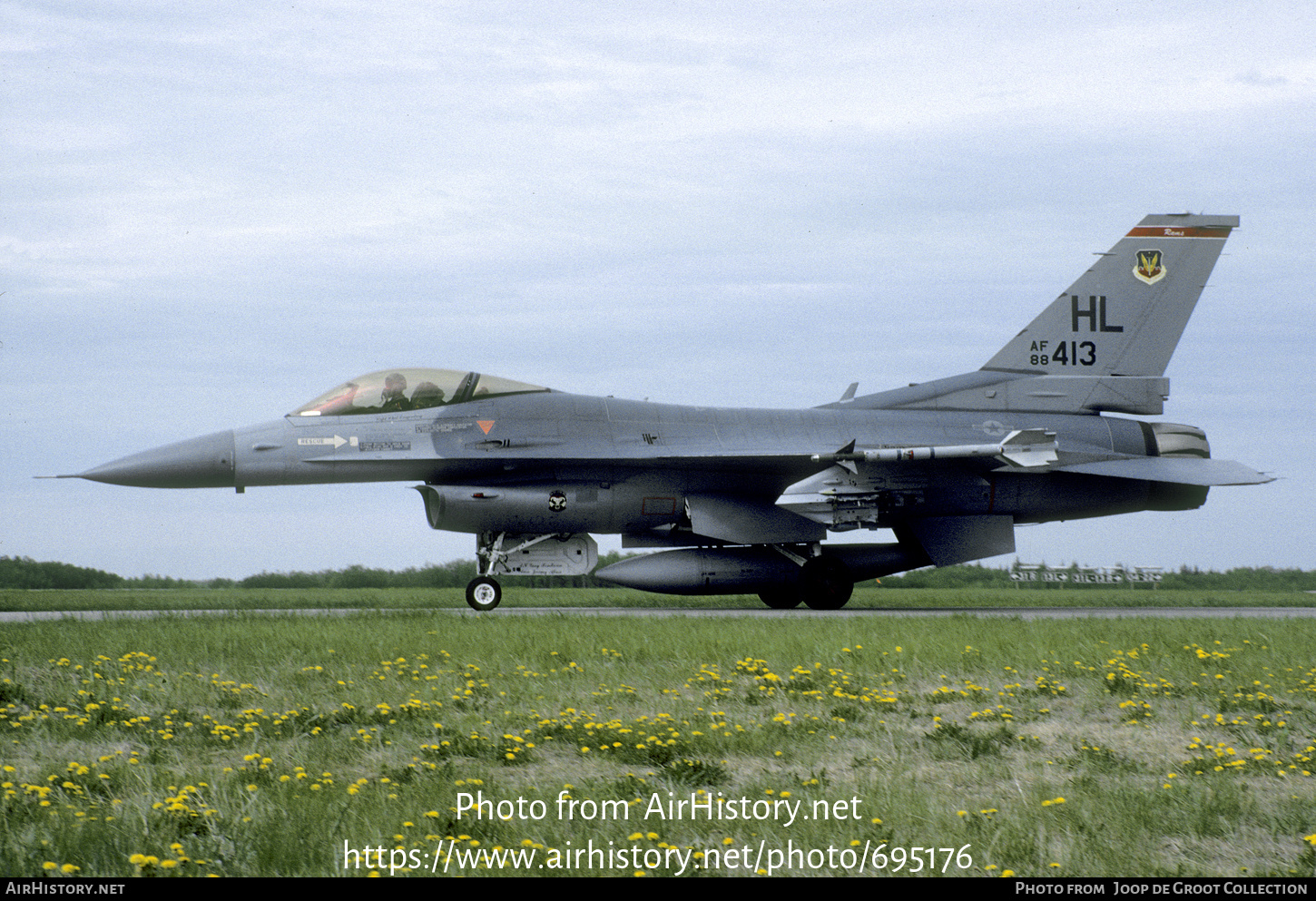 Aircraft Photo of 88-0413 / AF88-413 | General Dynamics F-16CG Night Falcon | USA - Air Force | AirHistory.net #695176