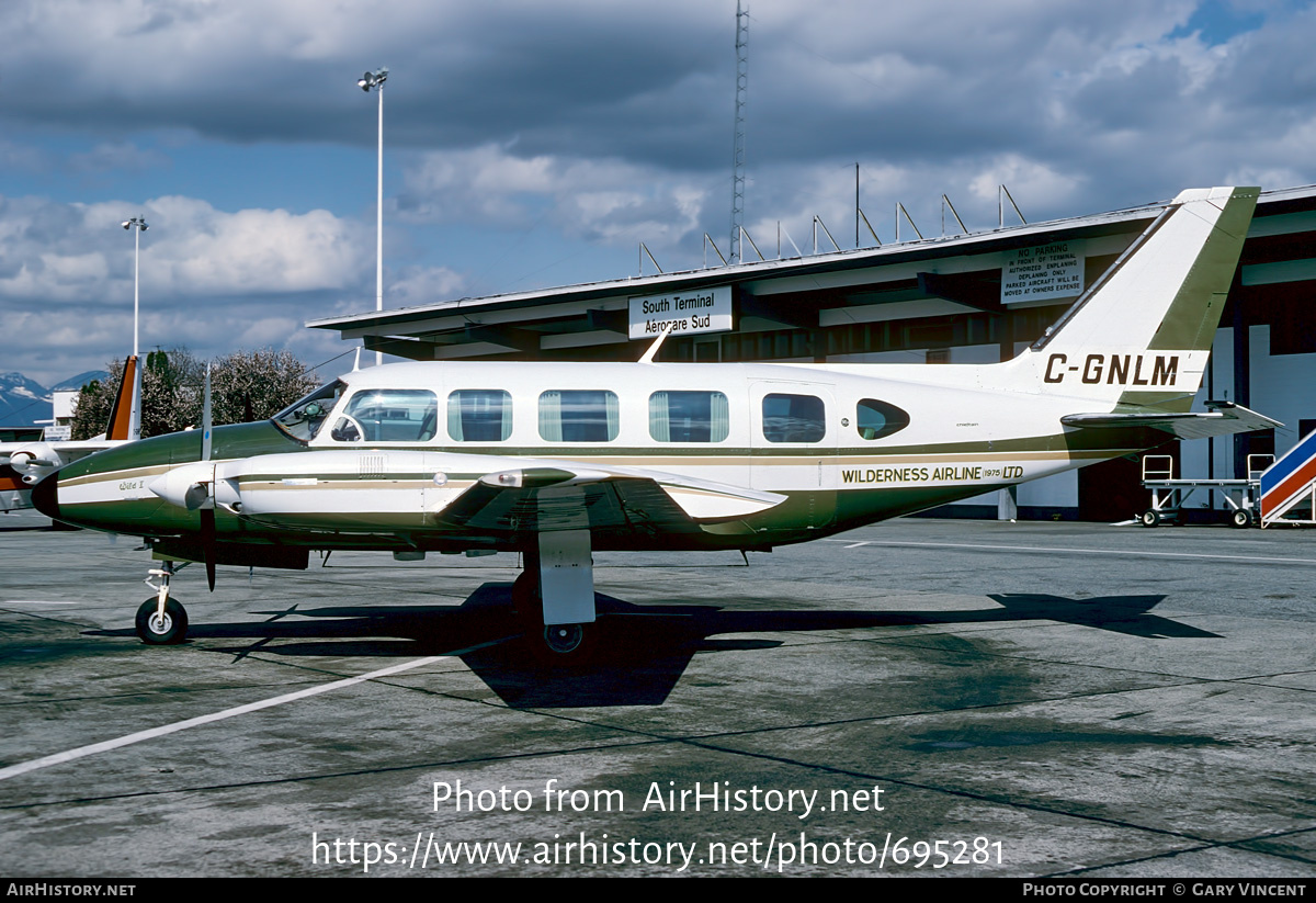 Aircraft Photo of C-GNLM | Piper PA-31-350 Navajo Chieftain | Wilderness Airline | AirHistory.net #695281