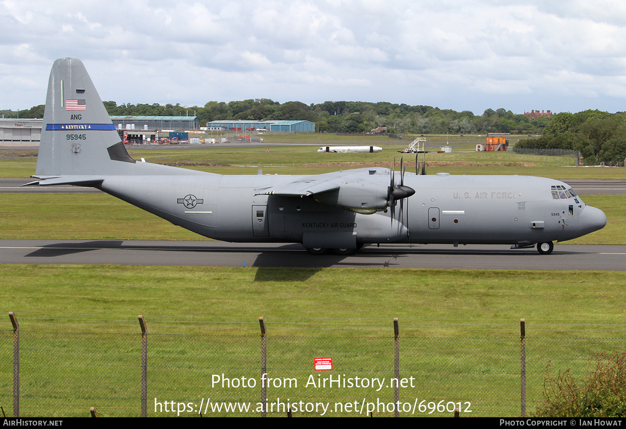 Aircraft Photo of 19-5945 / 95945 | Lockheed Martin C-130J-30 Hercules | USA - Air Force | AirHistory.net #696012