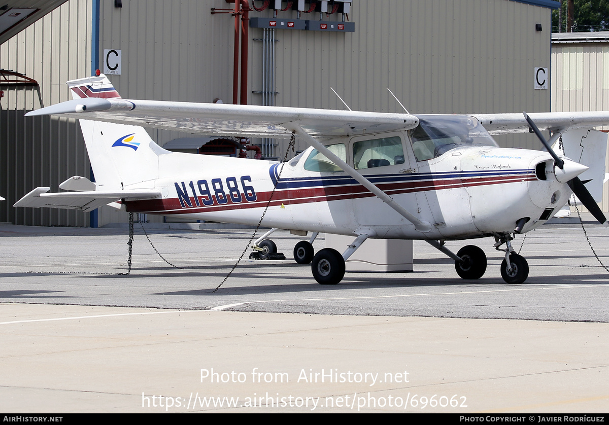 Aircraft Photo of N19886 | Cessna 172M Skyhawk | AirHistory.net #696062