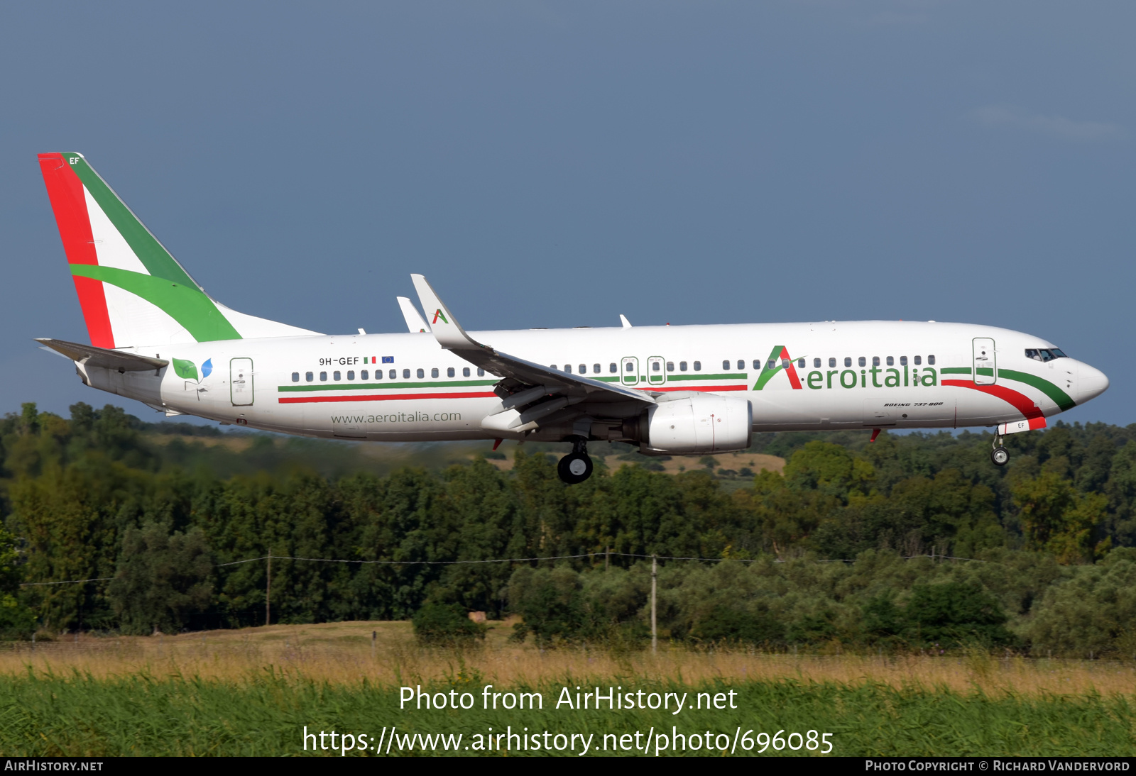 Aircraft Photo of 9H-GEF | Boeing 737-86Q | Aeroitalia | AirHistory.net #696085