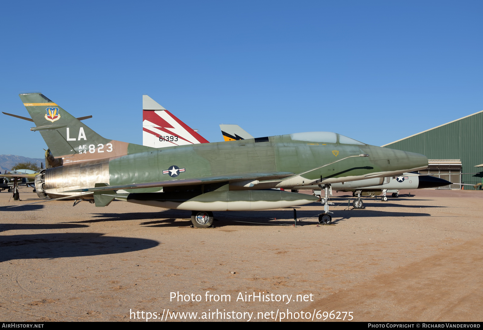 Aircraft Photo of 54-1823 / AF54-823 | North American F-100C Super Sabre | USA - Air Force | AirHistory.net #696275