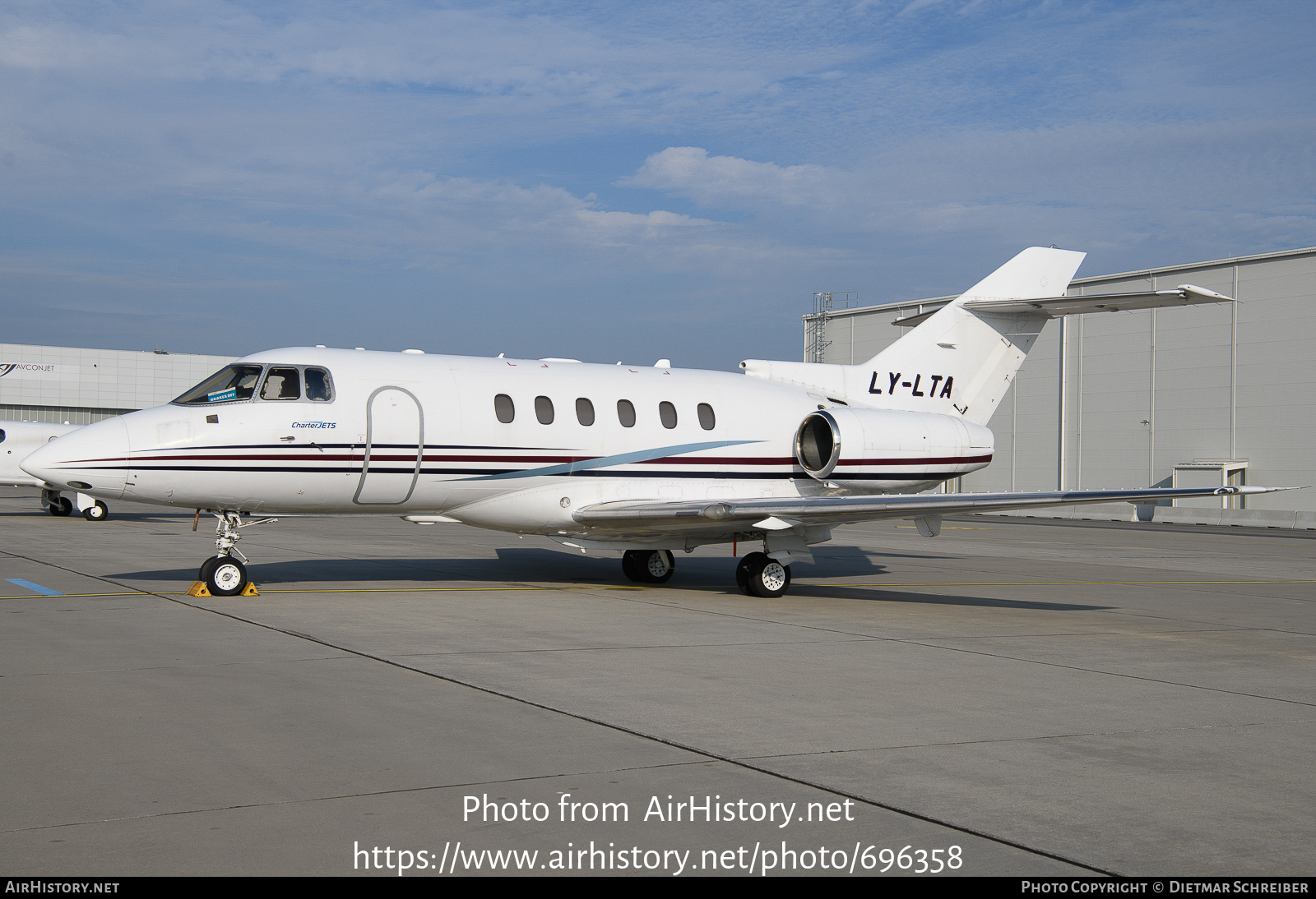 Aircraft Photo of LY-LTA | Raytheon Hawker 800XPi | Charter Jets | AirHistory.net #696358