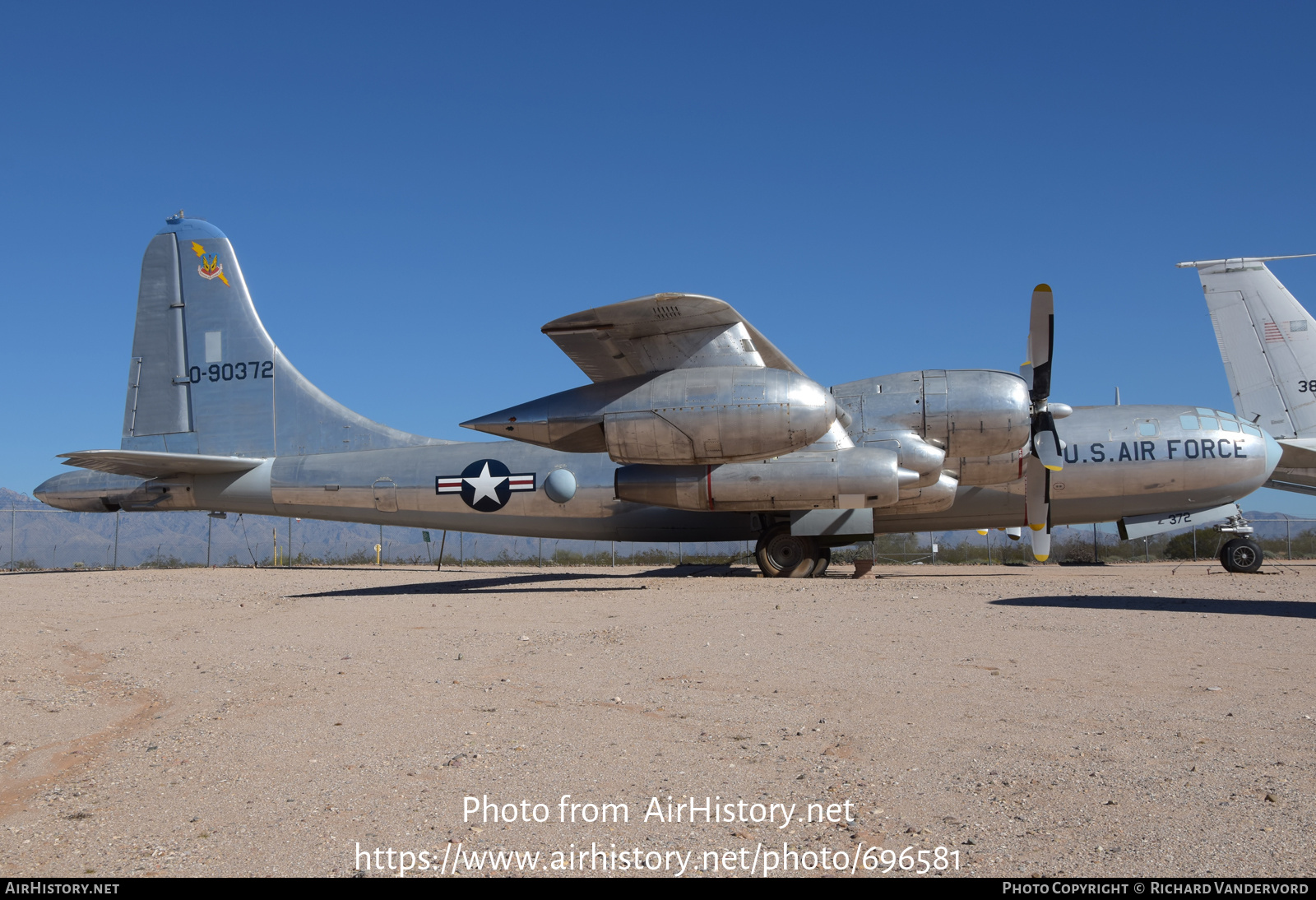 Aircraft Photo of 49-372 / 0-90372 | Boeing KB-50J Superfortress | USA - Air Force | AirHistory.net #696581