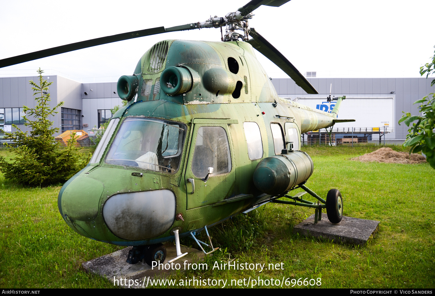Aircraft Photo of OM-OIS | Mil Mi-2 | AirHistory.net #696608