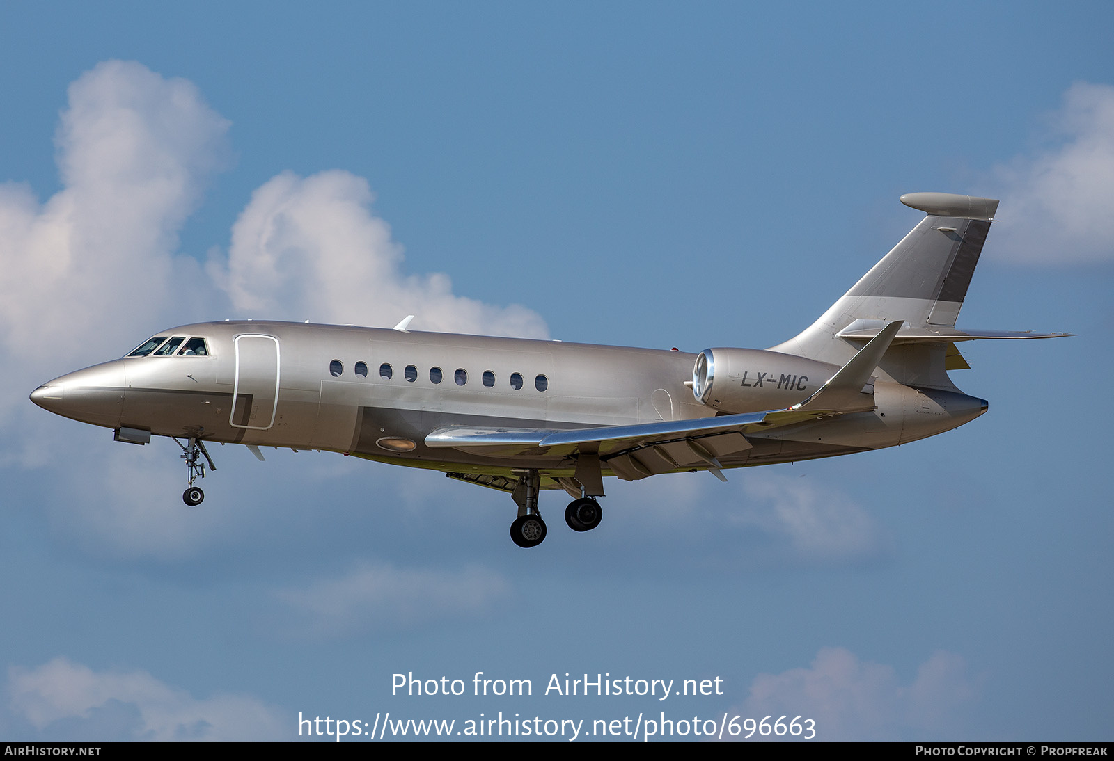 Aircraft Photo of LX-MIC | Dassault Falcon 2000S | AirHistory.net #696663