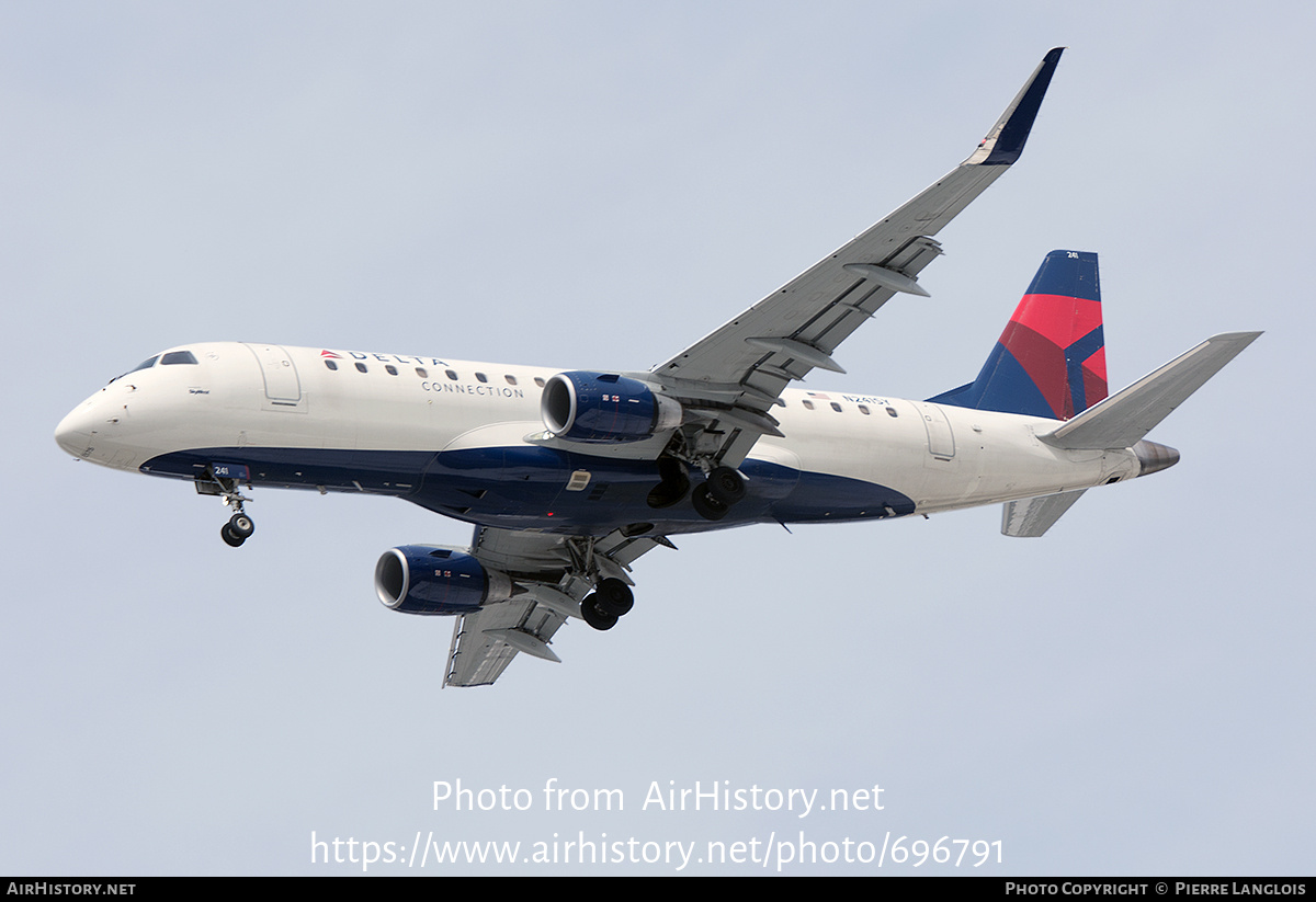 Aircraft Photo of N241SY | Embraer 175LR (ERJ-170-200LR) | Delta Connection | AirHistory.net #696791