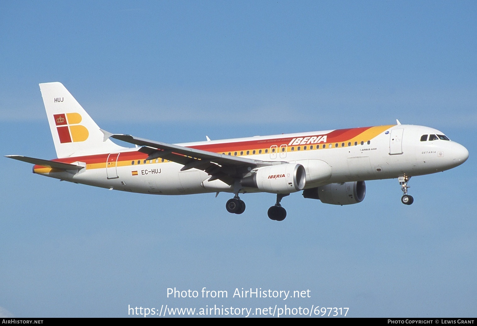 Aircraft Photo of EC-HUJ | Airbus A320-214 | Iberia | AirHistory.net #697317