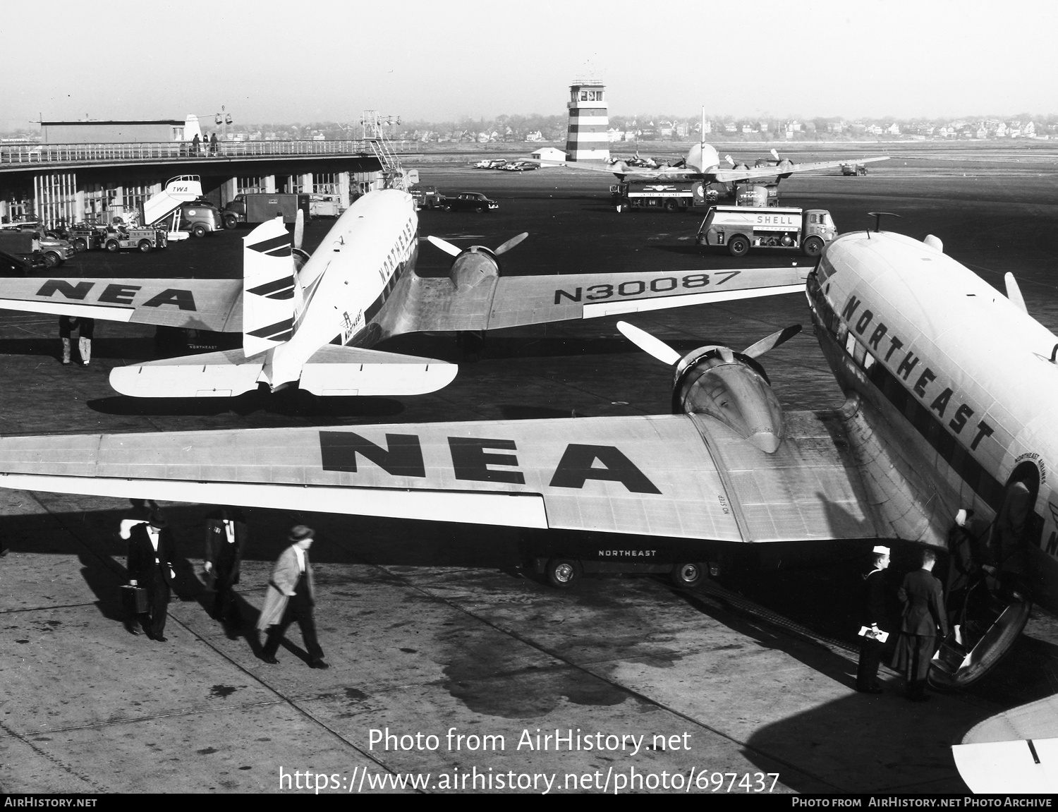 Aircraft Photo of N30087 | Douglas DC-3(C) | Northeast Airlines | AirHistory.net #697437