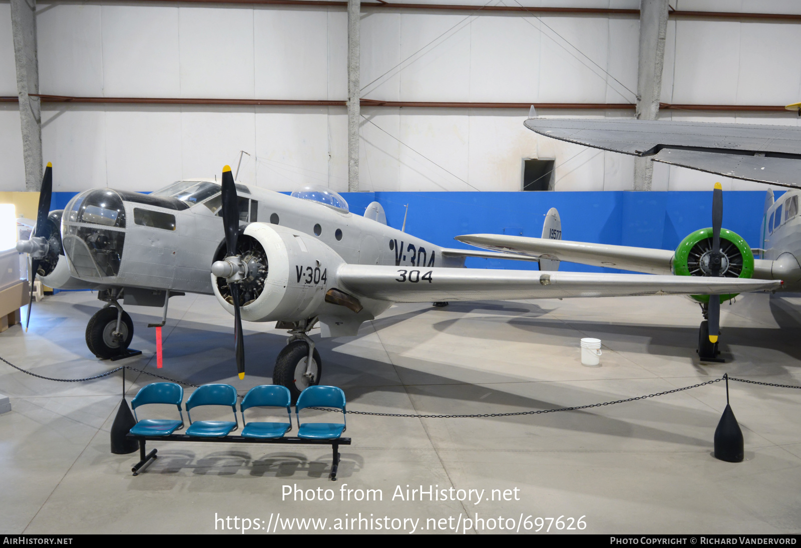 Aircraft Photo of 41-9577 / 19577 | Beech AT-11 Kansan | USA - Air Force | AirHistory.net #697626