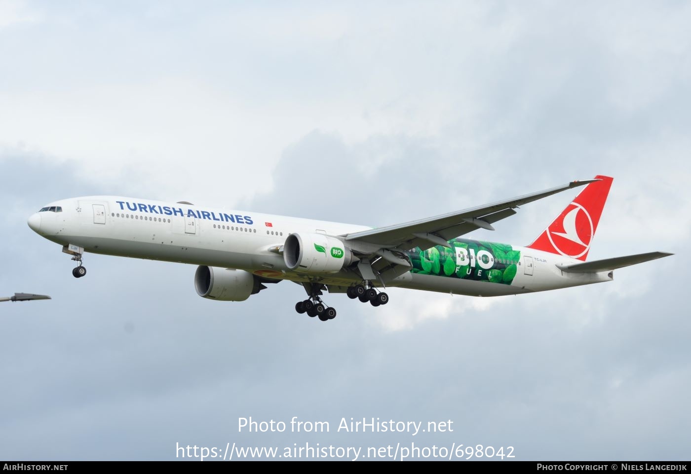 Aircraft Photo of TC-LJH | Boeing 777-3F2/ER | Turkish Airlines | AirHistory.net #698042