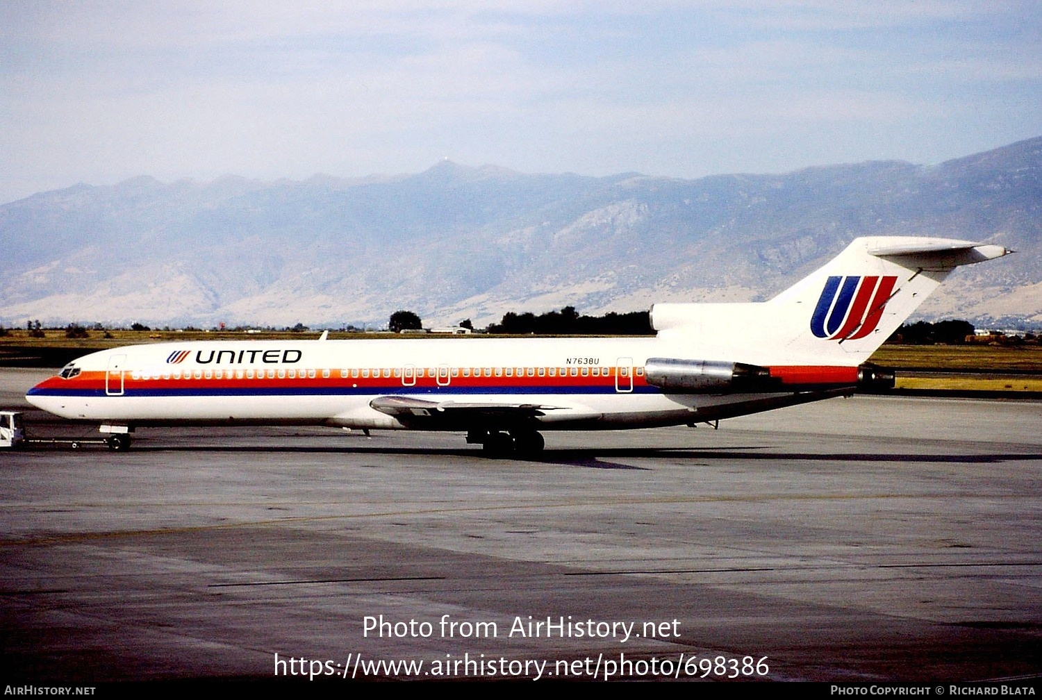 Aircraft Photo of N7638U | Boeing 727-222 | United Airlines | AirHistory.net #698386