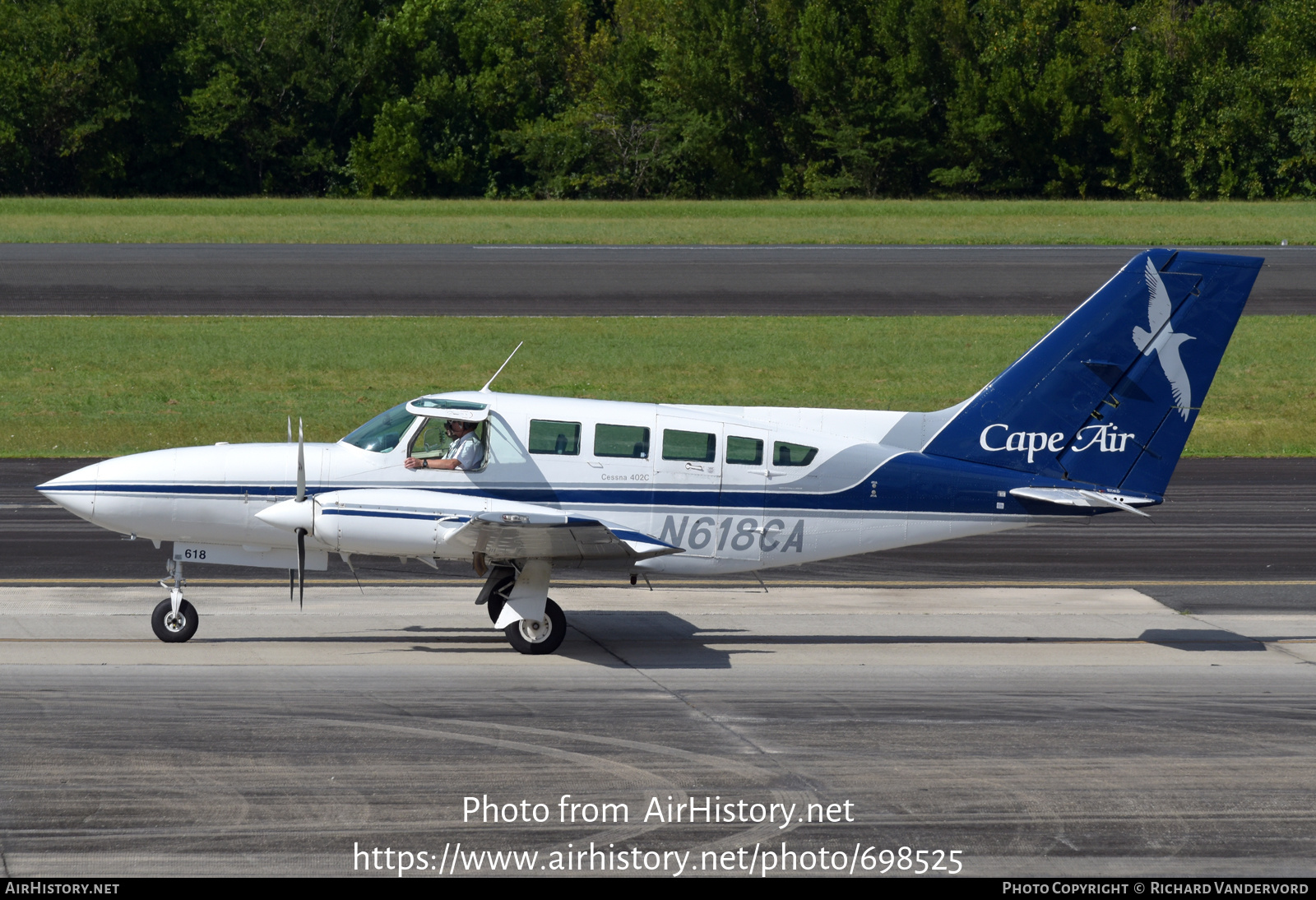 Aircraft Photo of N618CA | Cessna 402C Utililiner | Cape Air | AirHistory.net #698525